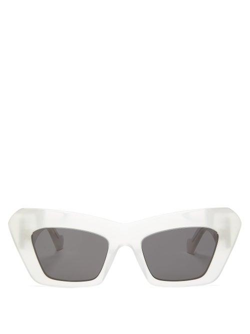 Matchesfashion.com Loewe - Anagram-logo Cat-eye Acetate Sunglasses - Womens - White