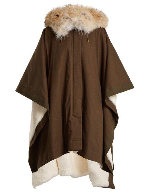 Matchesfashion.com Yves Salomon Army - Fur Lined Hooded Cotton Canvas Cape - Womens - Green White