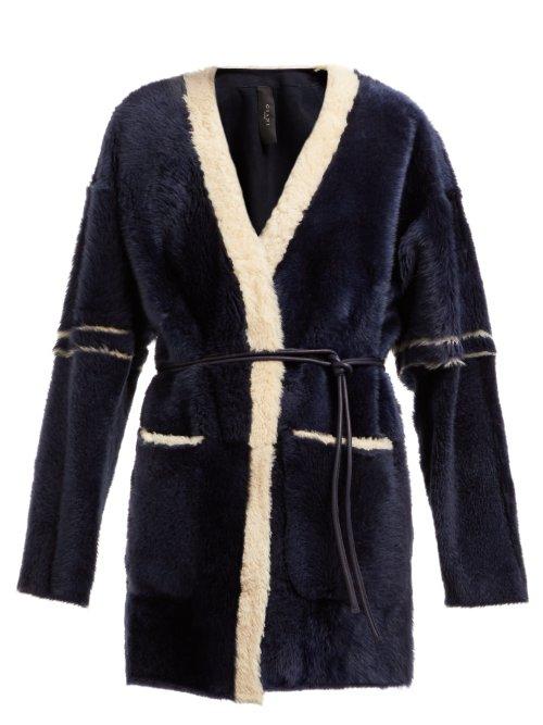 Matchesfashion.com Giani Firenze - Gioia Belted Shearling Coat - Womens - Navy Multi
