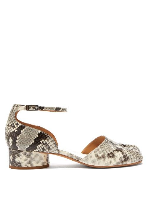 Matchesfashion.com Maison Margiela - Tabi Split Toe Python Print Leather Pumps - Womens - Black White