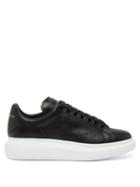 Matchesfashion.com Alexander Mcqueen - Raised Sole Low Top Leather Trainers - Mens - Black