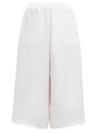 Matchesfashion.com Issey Miyake - Wide Leg Pleated Trousers - Womens - White