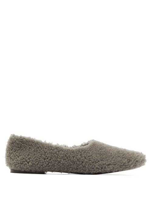 Matchesfashion.com Fur Deluxe - Shearling Ballet Flats - Womens - Grey