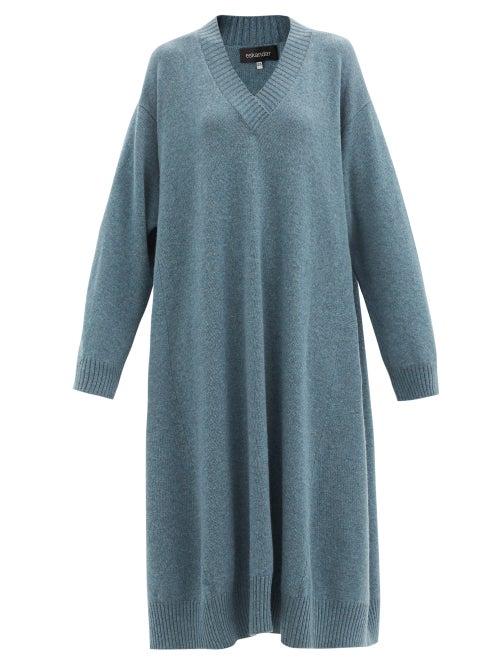 Matchesfashion.com Eskandar - V-neck Cashmere Midi Dress - Womens - Mid Blue