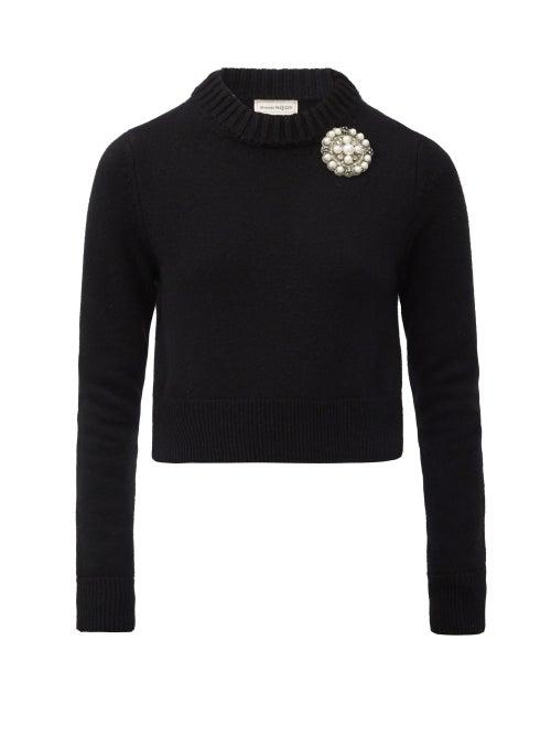 Matchesfashion.com Alexander Mcqueen - Faux Pearl-brooch Cashmere Sweater - Womens - Black