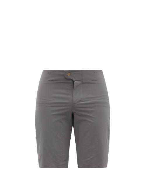 Caf Du Cycliste - Renee Technical-shell Shorts - Mens - Grey