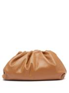 Matchesfashion.com Bottega Veneta - The Pouch Large Leather Clutch - Womens - Tan