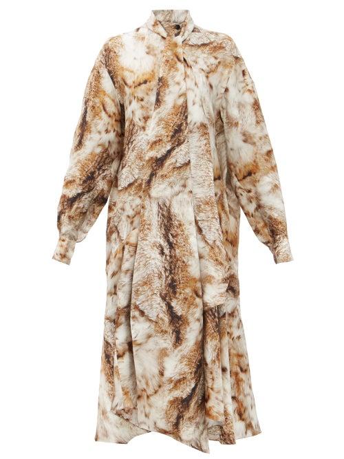 Matchesfashion.com Petar Petrov - Andrea Fox Fur-print Pussy-bow Silk-twill Dress - Womens - Gold