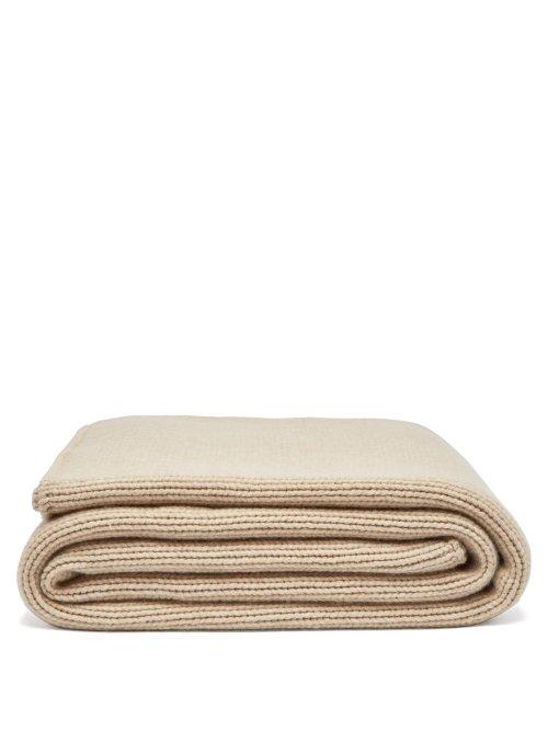Matchesfashion.com Frette - Blow Sweater Knit Cashmere Throw - Light Beige