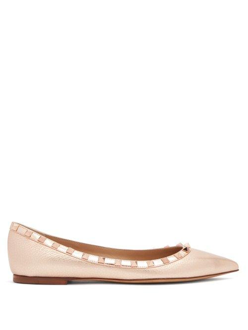 Matchesfashion.com Valentino - Rockstud Grained Leather Flats - Womens - Rose Gold