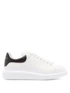 Matchesfashion.com Alexander Mcqueen - Raised Sole Low Top Leather Trainers - Mens - White Black