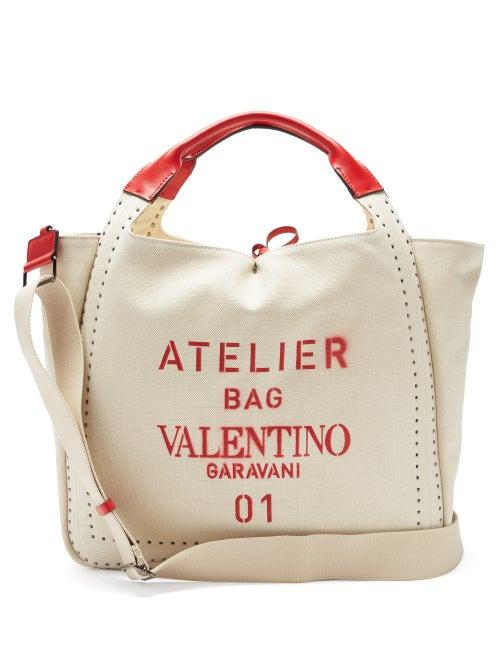 Matchesfashion.com Valentino Garavani - Atelier 01 Logo-print Micro Rockstud Tote Bag - Womens - Cream