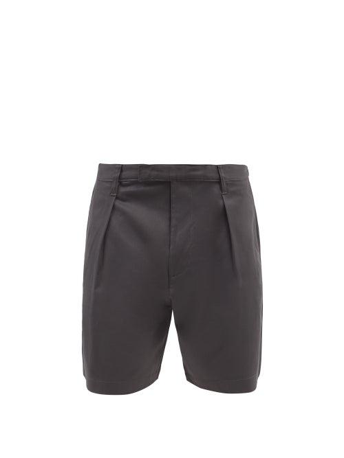 E. Tautz - Single-pleat Cotton-twill Shorts - Mens - Dark Grey