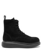 Matchesfashion.com Alexander Mcqueen - Exaggerated-sole Suede Boots - Mens - Black