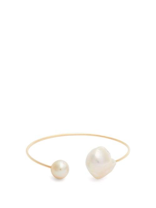 Matchesfashion.com Nadia Shelbaya - 105 Daburo Pearl & 18kt Gold Cuff - Womens - Pearl