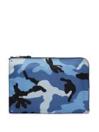 Matchesfashion.com Valentino - Camouflage Print Pouch - Mens - Multi