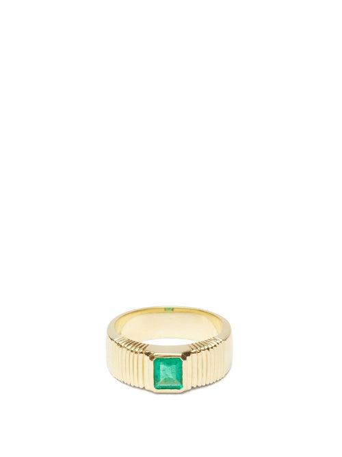 Matchesfashion.com Retrouvai - Emerald & 18kt-gold Pleated Cigar-band Ring - Womens - Green Gold