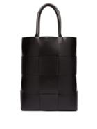 Matchesfashion.com Bottega Veneta - Oversized Intrecciato Leather Tote Bag - Mens - Black