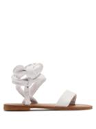 Matchesfashion.com Lvaro - Aroa Wraparound Leather Sandals - Womens - White