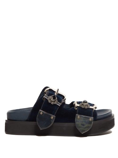 Matchesfashion.com Alexander Mcqueen - Buckled Flatform Velvet Sandals - Womens - Navy Silver