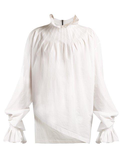 Matchesfashion.com Jw Anderson - Pleated Neck Cotton Blouse - Womens - White