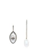 Matchesfashion.com Alexander Mcqueen - Spider And Pearl Mismatched Earrings - Womens - Clear