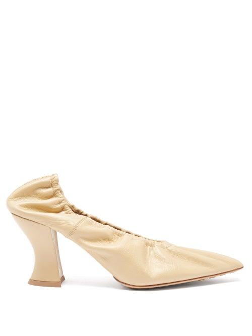 Matchesfashion.com Bottega Veneta - Almond Elasticated Leather Pumps - Womens - Beige