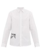 Matchesfashion.com Jw Anderson - Gothic Print Cotton Poplin Shirt - Mens - White