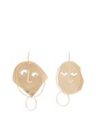 Matchesfashion.com Jw Anderson - Mismatched Moon Face Drop Earrings - Womens - Gold
