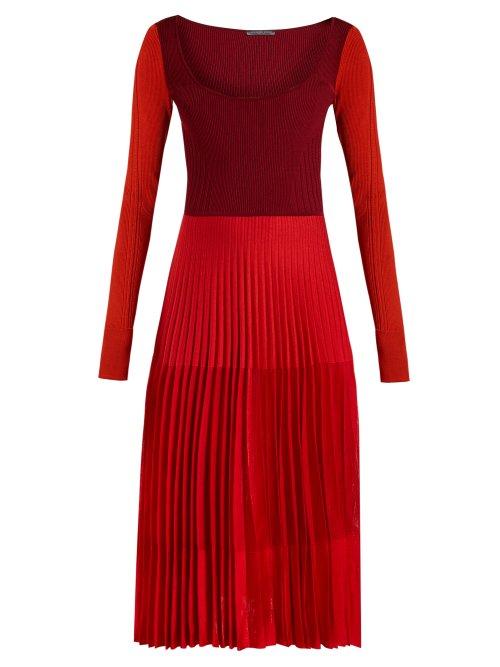 Matchesfashion.com Alexander Mcqueen - Stretch Knit Pleated Midi Dress - Womens - Orange Multi