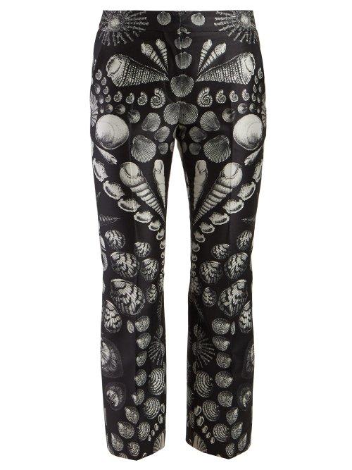 Matchesfashion.com Alexander Mcqueen - Shell Print Cropped Trousers - Womens - Black White