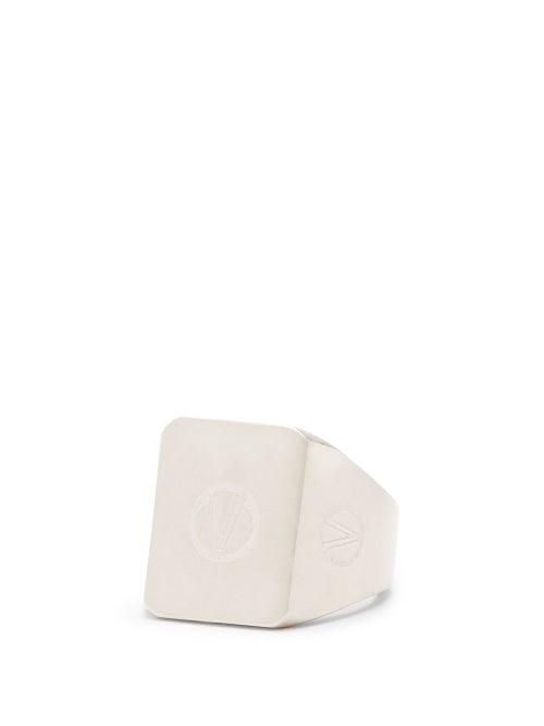 Matchesfashion.com Vetements - New V Logo-engraved Signet Ring - Mens - Silver