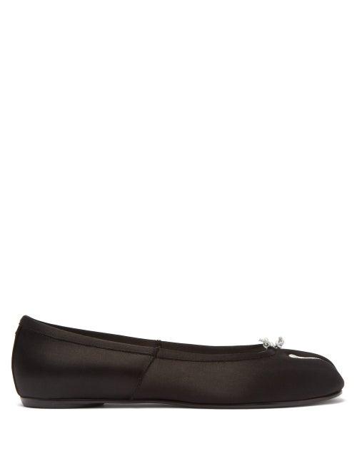 Matchesfashion.com Maison Margiela - Tabi Split Toe Satin Ballet Flats - Womens - Black