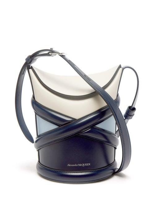 Alexander Mcqueen - The Curve Small Leather Bucket Bag - Womens - Navy White