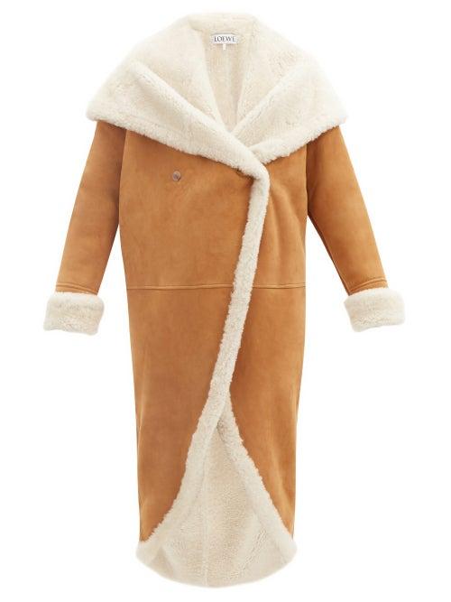 Matchesfashion.com Loewe - Shawl-lapel Shearling Coat - Womens - Camel