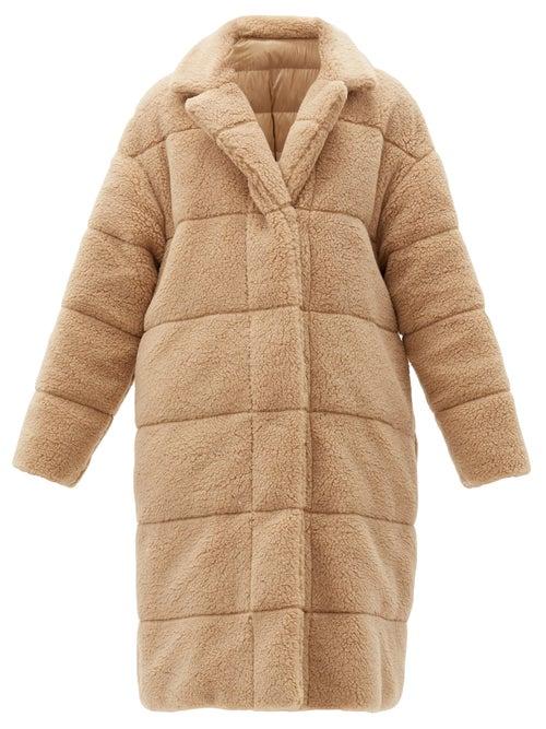 Matchesfashion.com Moncler - Bagaud Reversible Quilted-fleece Down Coat - Womens - Camel