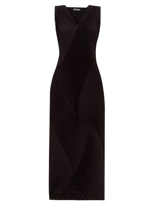 Matchesfashion.com Issey Miyake - Technical Pleated Jersey Dress - Womens - Black