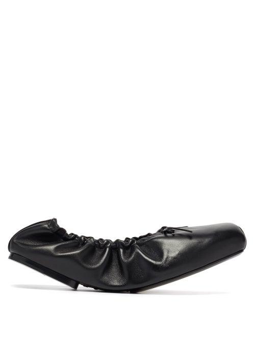 Matchesfashion.com Khaite - Ahsland Foldable Leather Flats - Womens - Black
