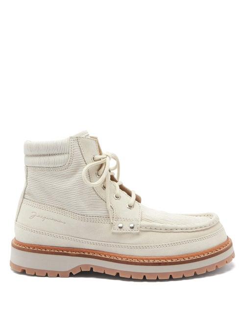 Matchesfashion.com Jacquemus - Garrigue Suede Ankle Boots - Mens - White / Ivory