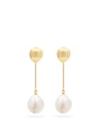 Matchesfashion.com Anissa Kermiche - Soeurs Baroque-pearl Gold-plated Drop Earrings - Womens - Pearl