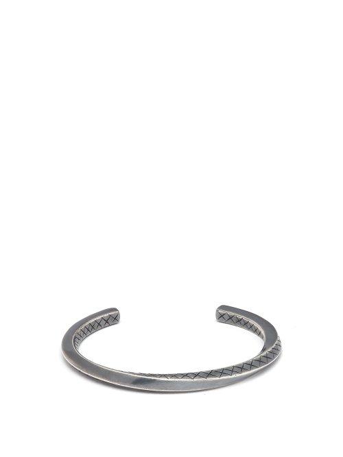 Matchesfashion.com Bottega Veneta - Twisted Intrecciato Engraved Bangle - Mens - Silver