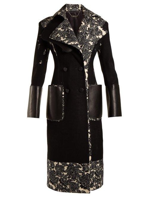 Matchesfashion.com Alexander Mcqueen - Paisley Print Cady Crepe Double Breasted Coat - Womens - Black Multi