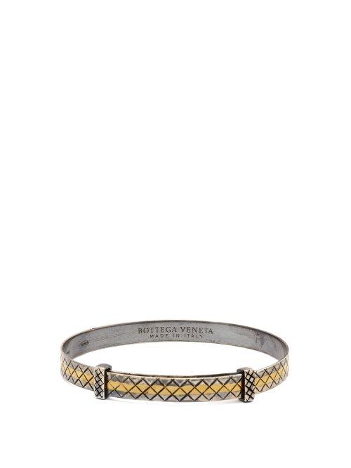 Matchesfashion.com Bottega Veneta - Intrecciato Engraved Sterling Silver Bracelet - Mens - Silver Multi