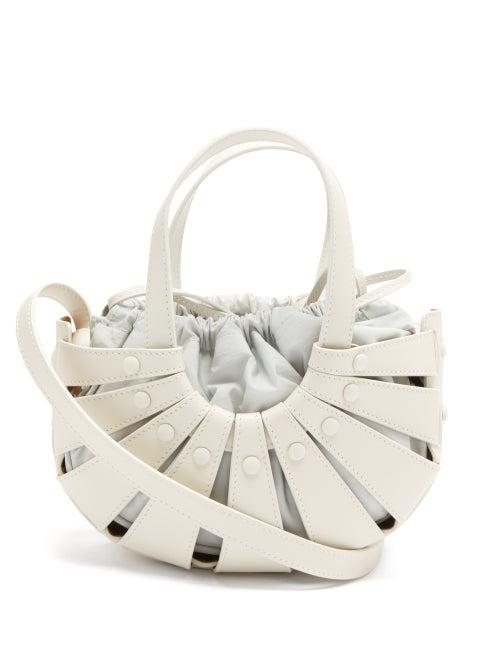 Matchesfashion.com Bottega Veneta - The Shell Leather Basket Bag - Womens - White