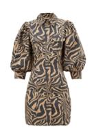Matchesfashion.com Ganni - Puff-sleeve Tiger-print Cotton Shirtdress - Womens - Black Beige