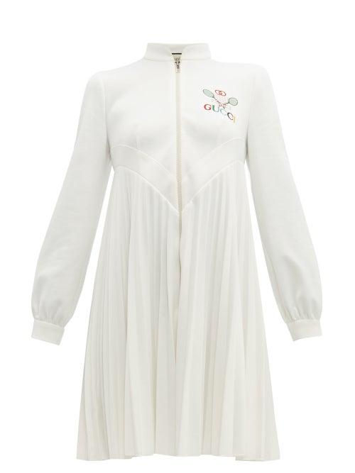 Matchesfashion.com Gucci - Tennis Logo Embroidered Pleated Dress - Womens - Ivory Multi