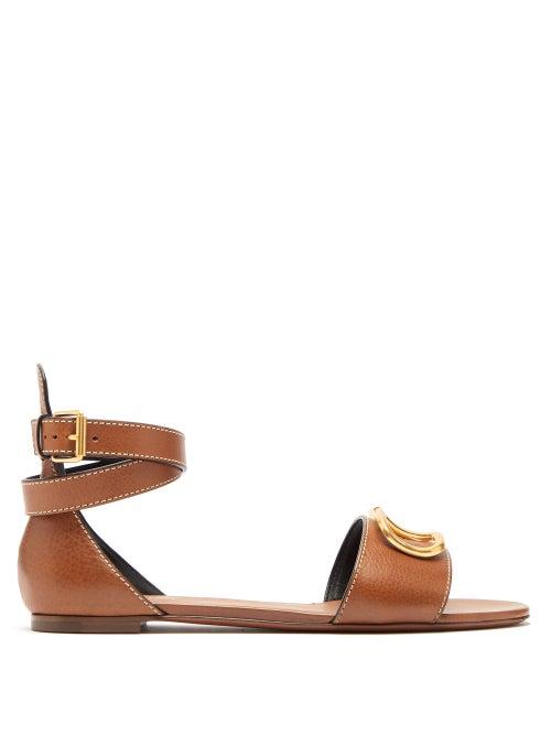 Matchesfashion.com Valentino - Logo Plaque Leather Sandals - Womens - Tan