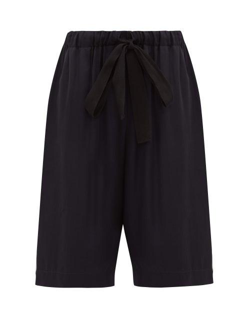 Matchesfashion.com Raey - Elasticated Drawstring Waist Satin Wide Leg Shorts - Womens - Navy
