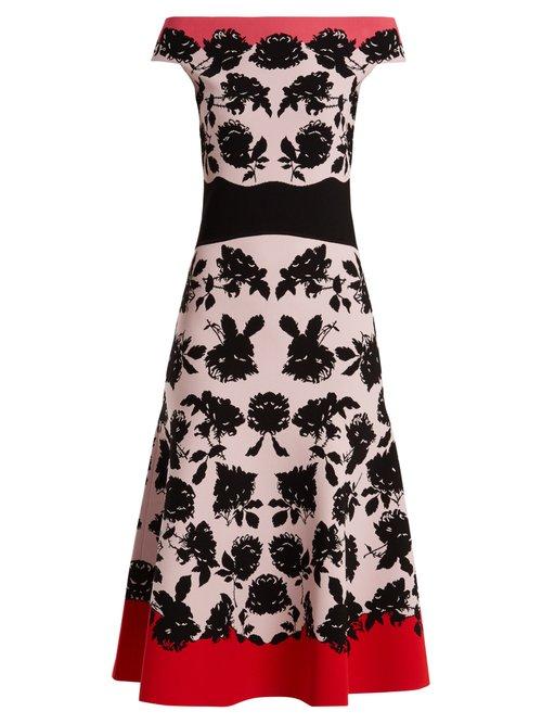 Matchesfashion.com Alexander Mcqueen - Rose Intarsia Off The Shoulder Knit Dress - Womens - Pink Multi
