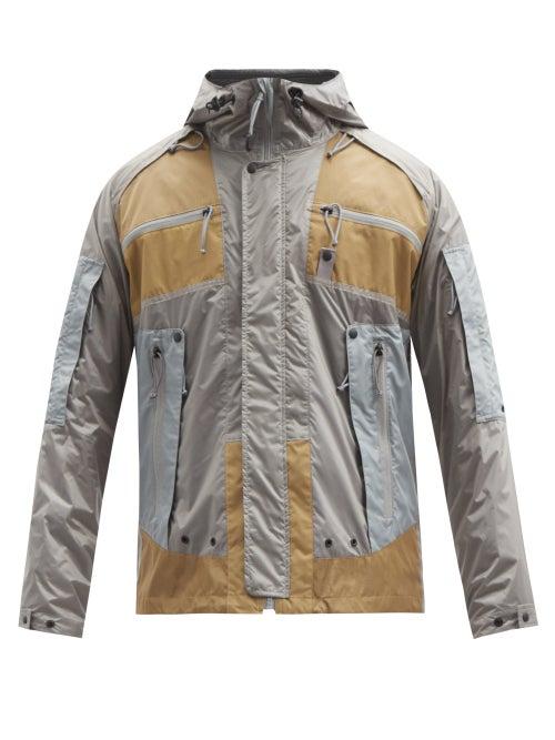 Matchesfashion.com Junya Watanabe - Mystery Ranch Zipped-shell Hooded Jacket - Mens - Grey